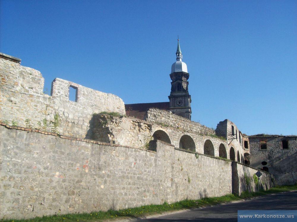 Nowogrodziec ruiny klasztoru