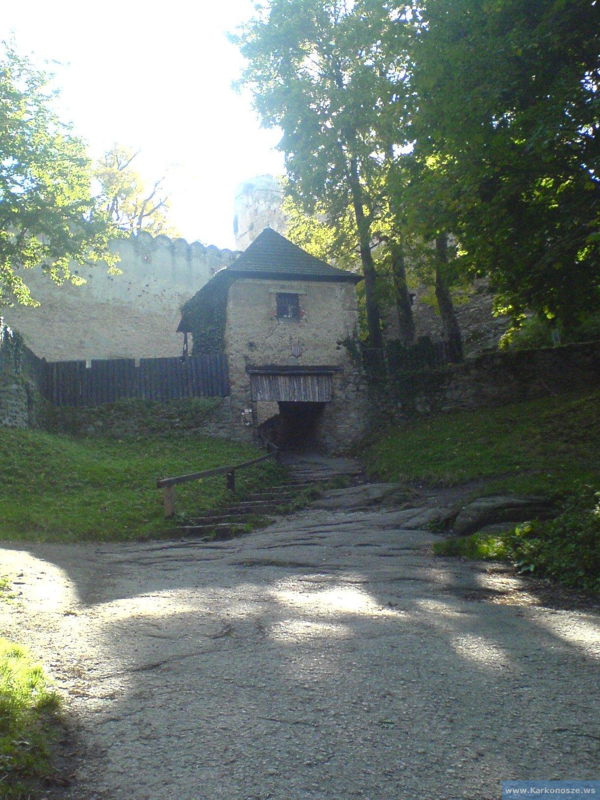 Wejście do zamku Chojnik